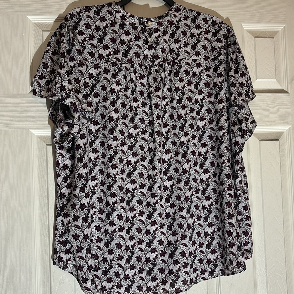 Loft Plus Size Top - Picture 4 of 4